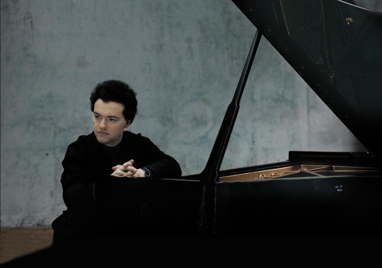 Evgeny Kissin sitting at piano 2018