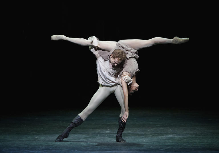 An image from Royal Opera House Live Manon