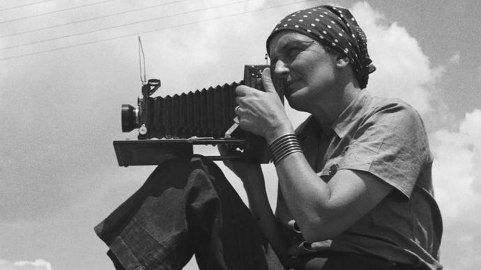 black and white photo of dorothea lange