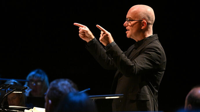 Laurence Cummings directing the Academy of Ancient Music