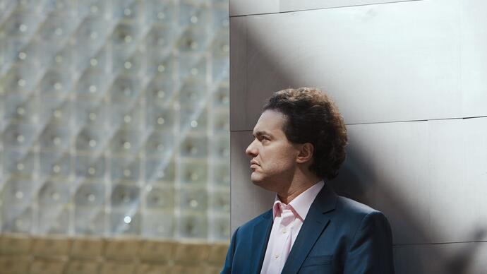 A side profile shot of Evgeny Kissin