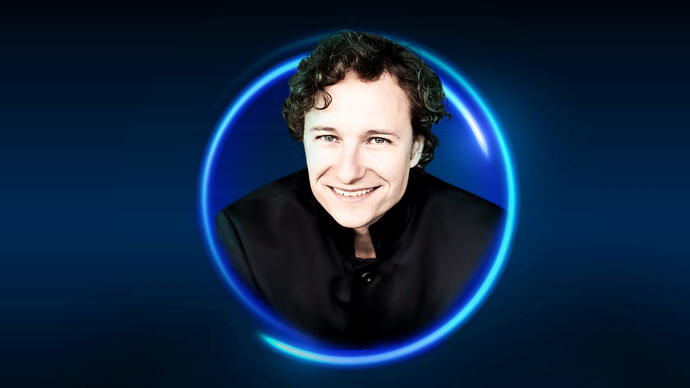 Image of Martin Helmchen surrounded by a blue circle against a blue background