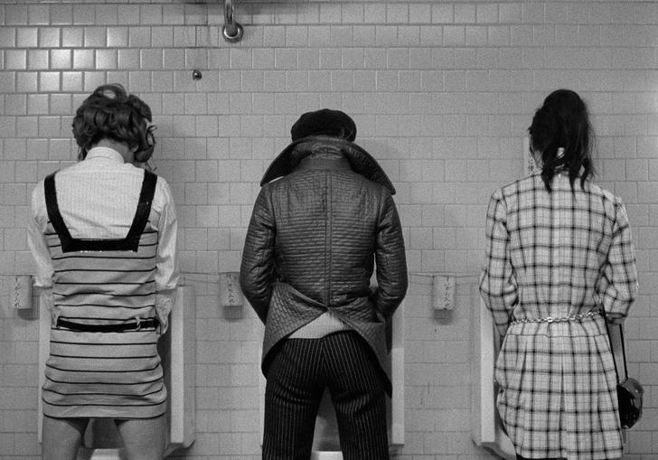 Funeral Parade of Roses