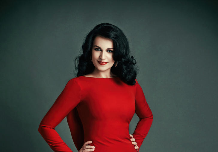 Angela Gheorghiu red dress portrait