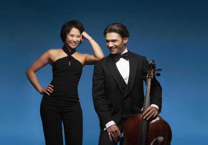 Yuja Wang leaning on Gautier Capucon's shoulder