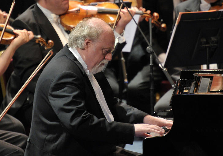 Pianist Peter Donohoe