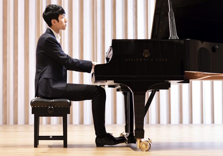 Pianist Eric Lu