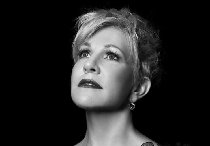 Joyce DiDonato looking up