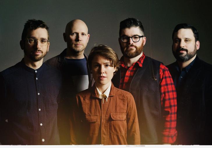 Photo of Sō Percussion with Caroline Shaw