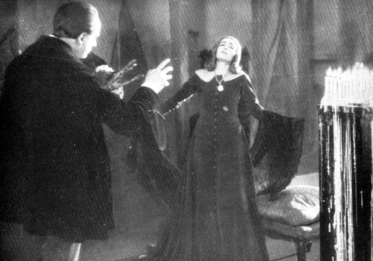 Still from The Fall of the House of Usher