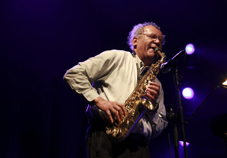Anthony Braxton playing saxophone on stage 