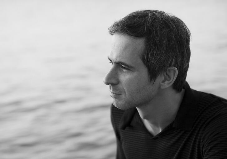 Black and white photo of Piotr Anderszewski