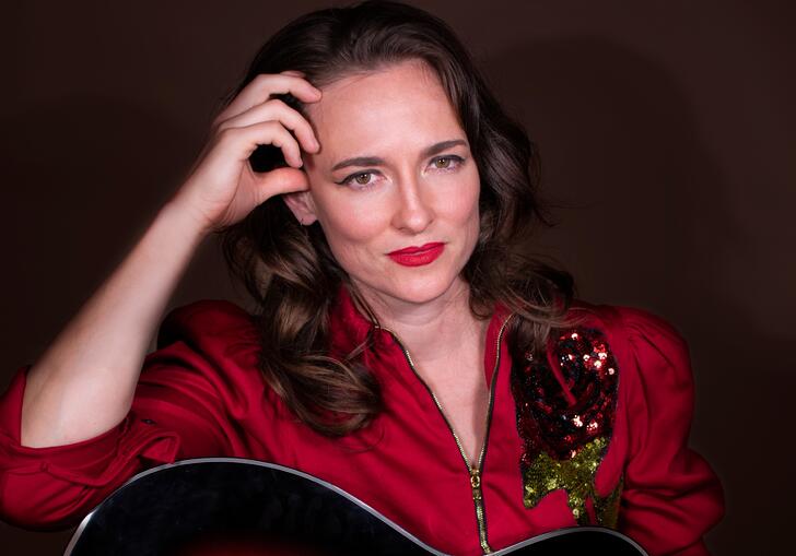 Photo of country folk music artist Dawn Landes