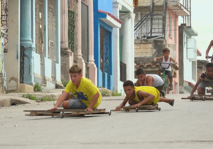 picture of children playing