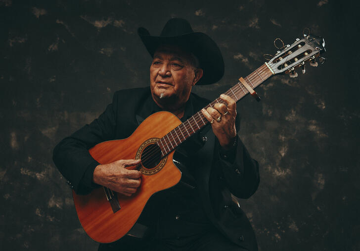Eliades Ochoa - man with guitar