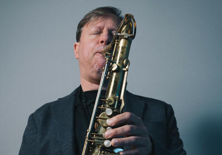 Photo of saxophonist Chris Potter 