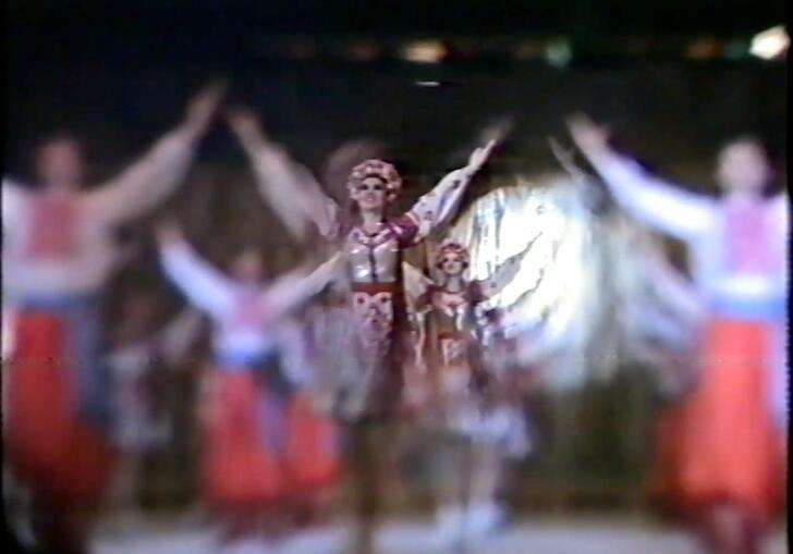 Ukrainian dancers, blurring effect in background
