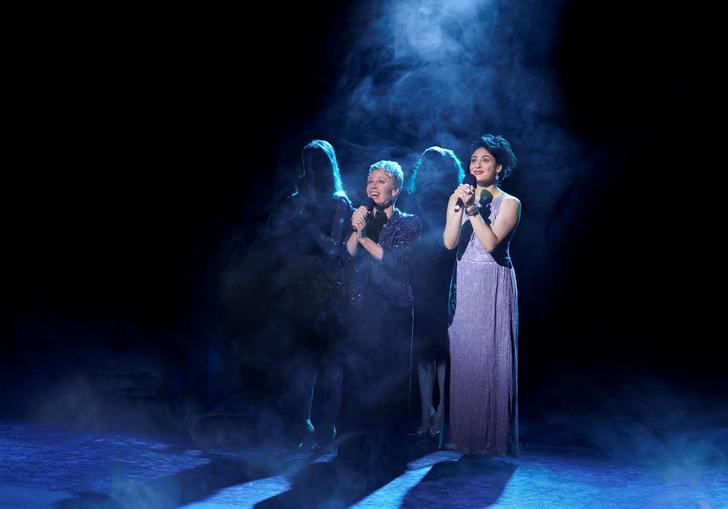 A picture of a performance of Leading Ladies