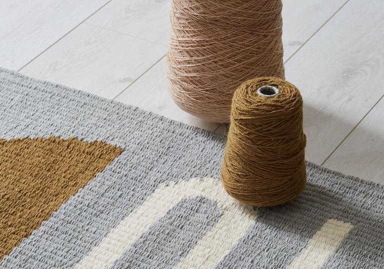 weaving with Christabal Balfour handmade rug with wool