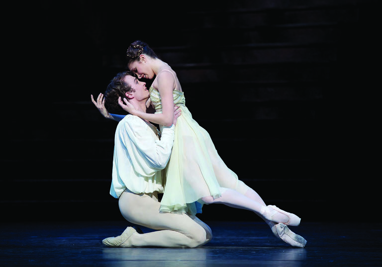 Matthew Ball as Romeo, Yasmine Naghdi as Juliet. (c) ROH, 2015. Photographed by Alice Pennefather.