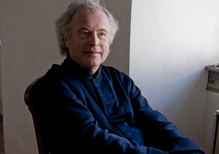 András Schiff close up
