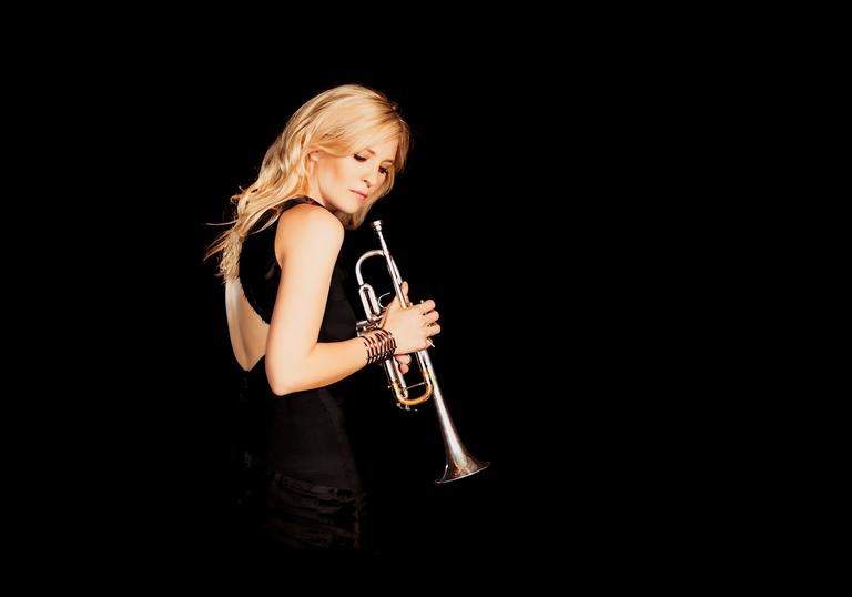 Alison Balsom with trumpet