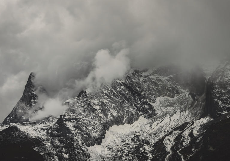 Photo of Everest shrouded in cloud
