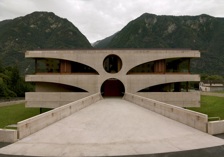 A Swiss school in Grono by Raphael Zuber