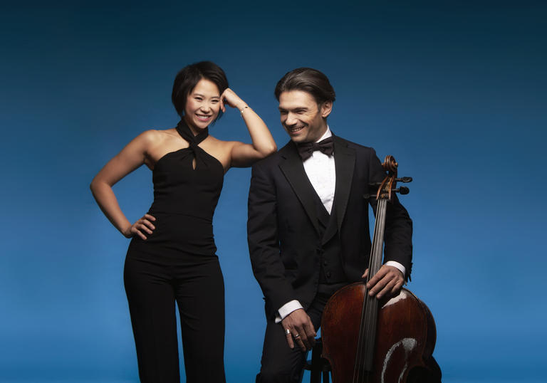 Yuja Wang leaning on Gautier Capucon's shoulder