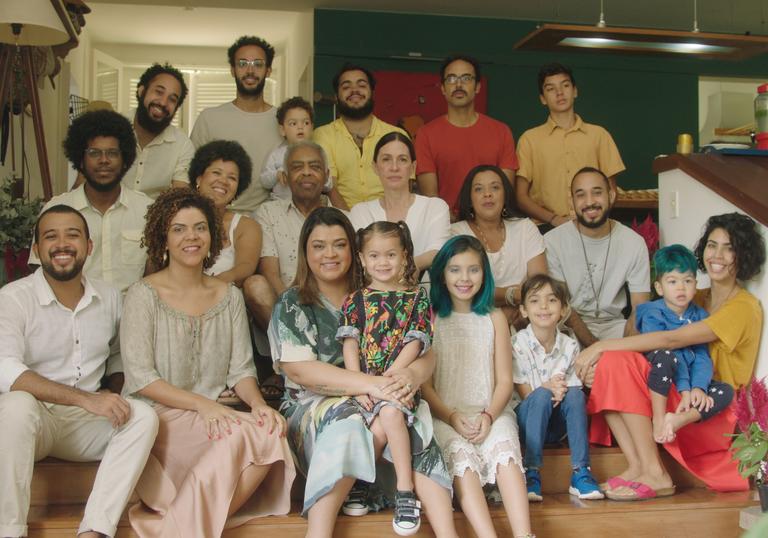 Gilberto Gil with his extended family at his home