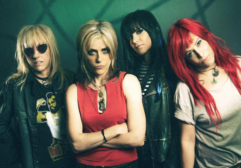 photos of the band L7