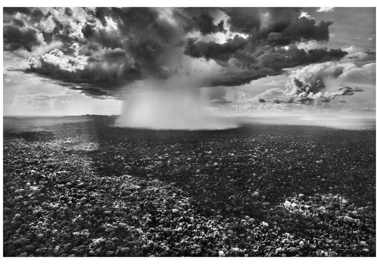 A raincloud in Serra do Divisor National Park