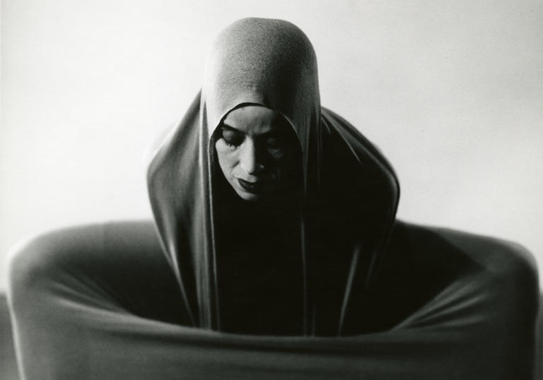 Image of Martha Graham performing Lamantation