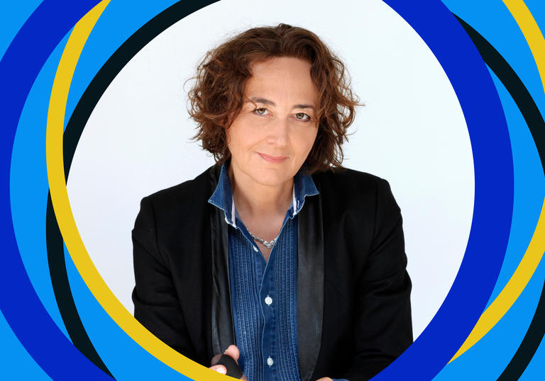 Photo of conductor Nathalie Stutzmann