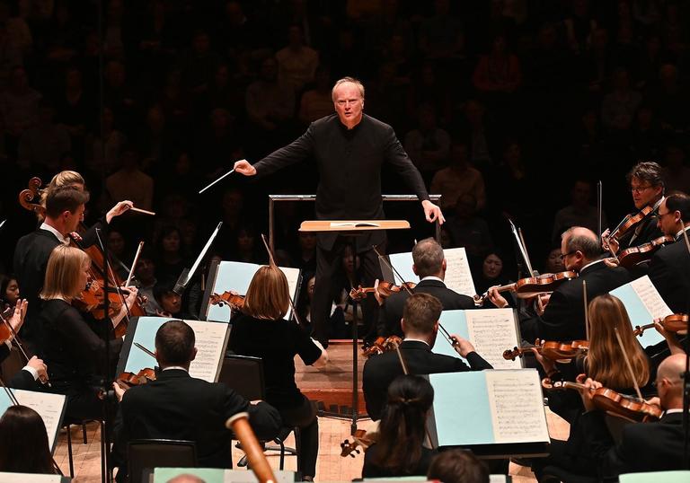 Gianandrea Noseda conducts the London Symphony Orchestra.