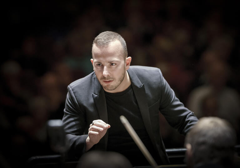 Yannick Nézet-Séguin conducting in concert