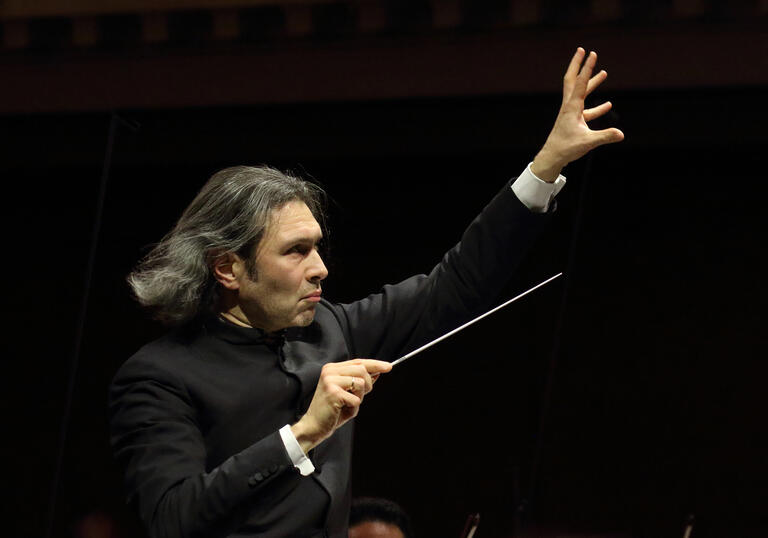 Vladimir Jurowski conducting