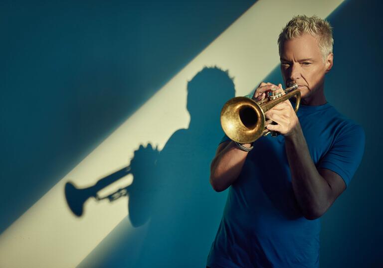 Photo of jazz musician Chris Botti