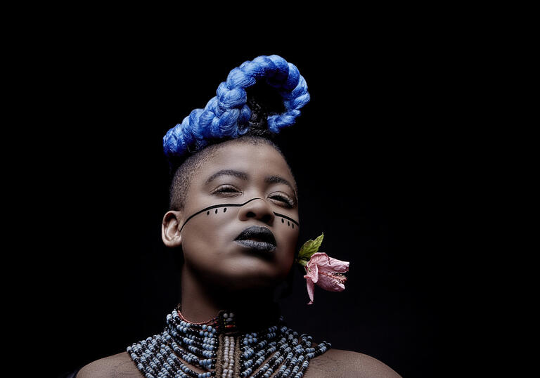 Thandiswa, playing as part of Sikelela