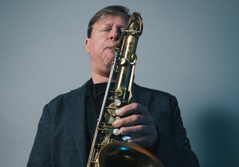 Photo of saxophonist Chris Potter