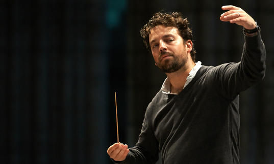 James Gaffigan conducting