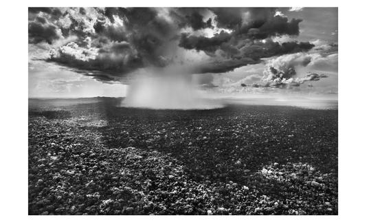 A raincloud in Serra do Divisor National Park