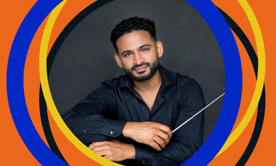 Photo of conductor Jordan De Souza