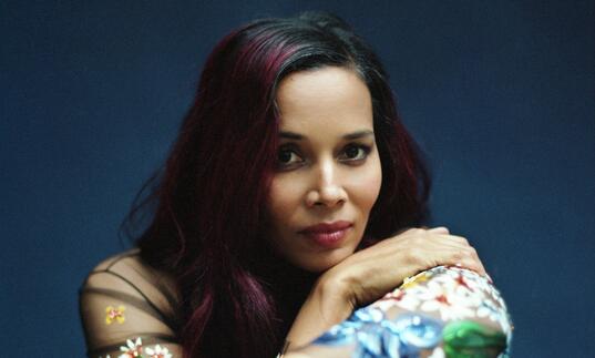 Photograph of singer and musician Rhiannon Giddens