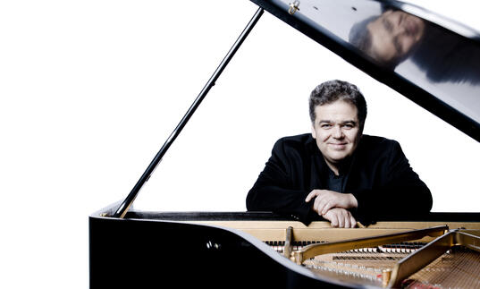 Arcadi Volodos sitting at the piano