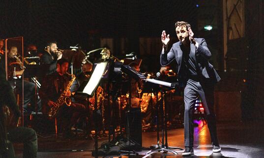 Justin Hurwitz conducting Whiplash in concert