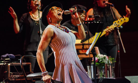 Dee Dee Bridgewater on stage singing