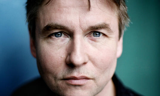 A headshot of Esa-Pekka Salonen